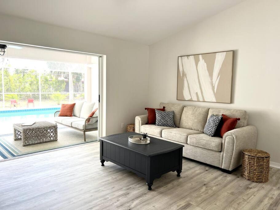 Beautiful Spacious Home! Close To Beaches - Heated Private Pool Englewood Exterior photo