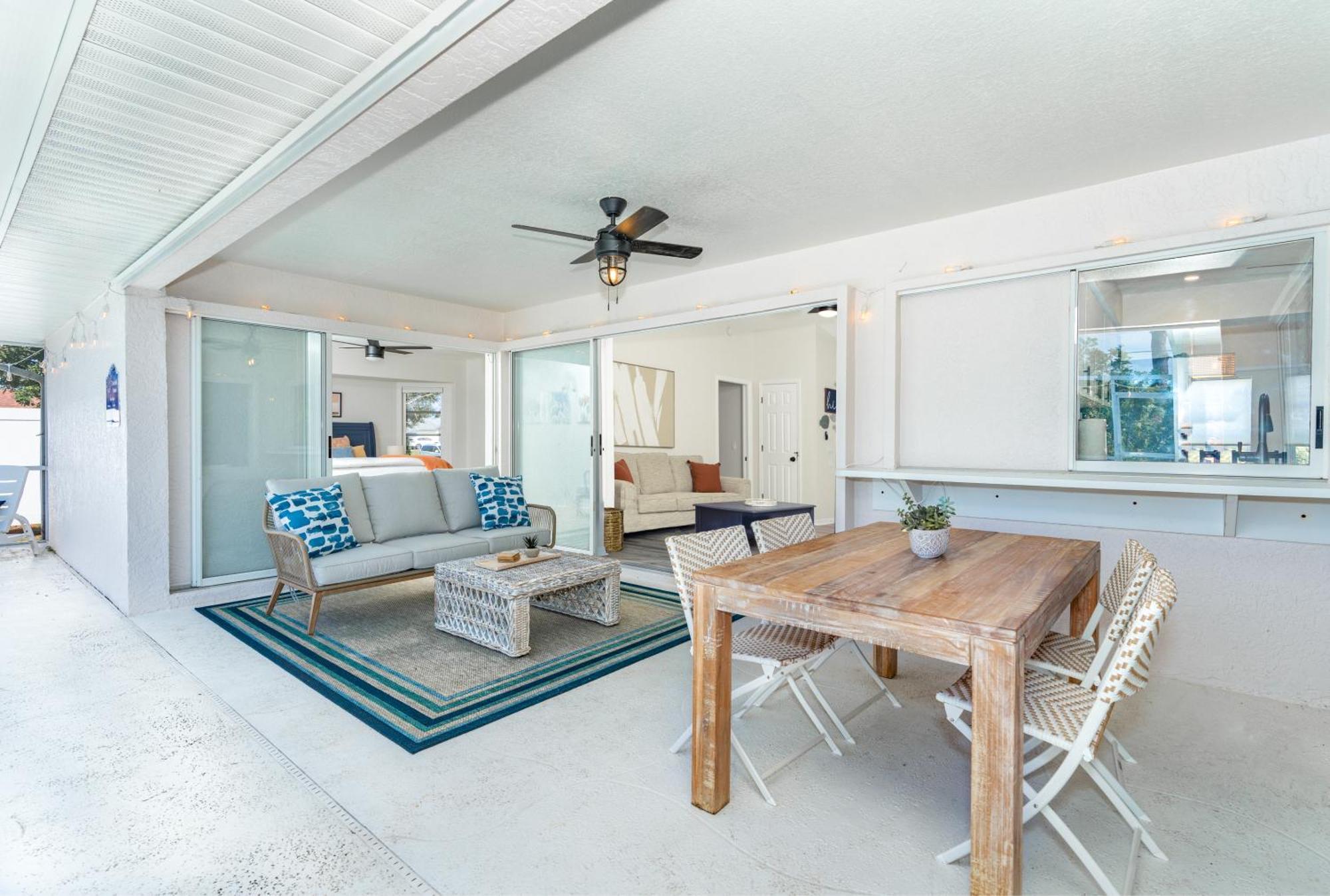Beautiful Spacious Home! Close To Beaches - Heated Private Pool Englewood Exterior photo
